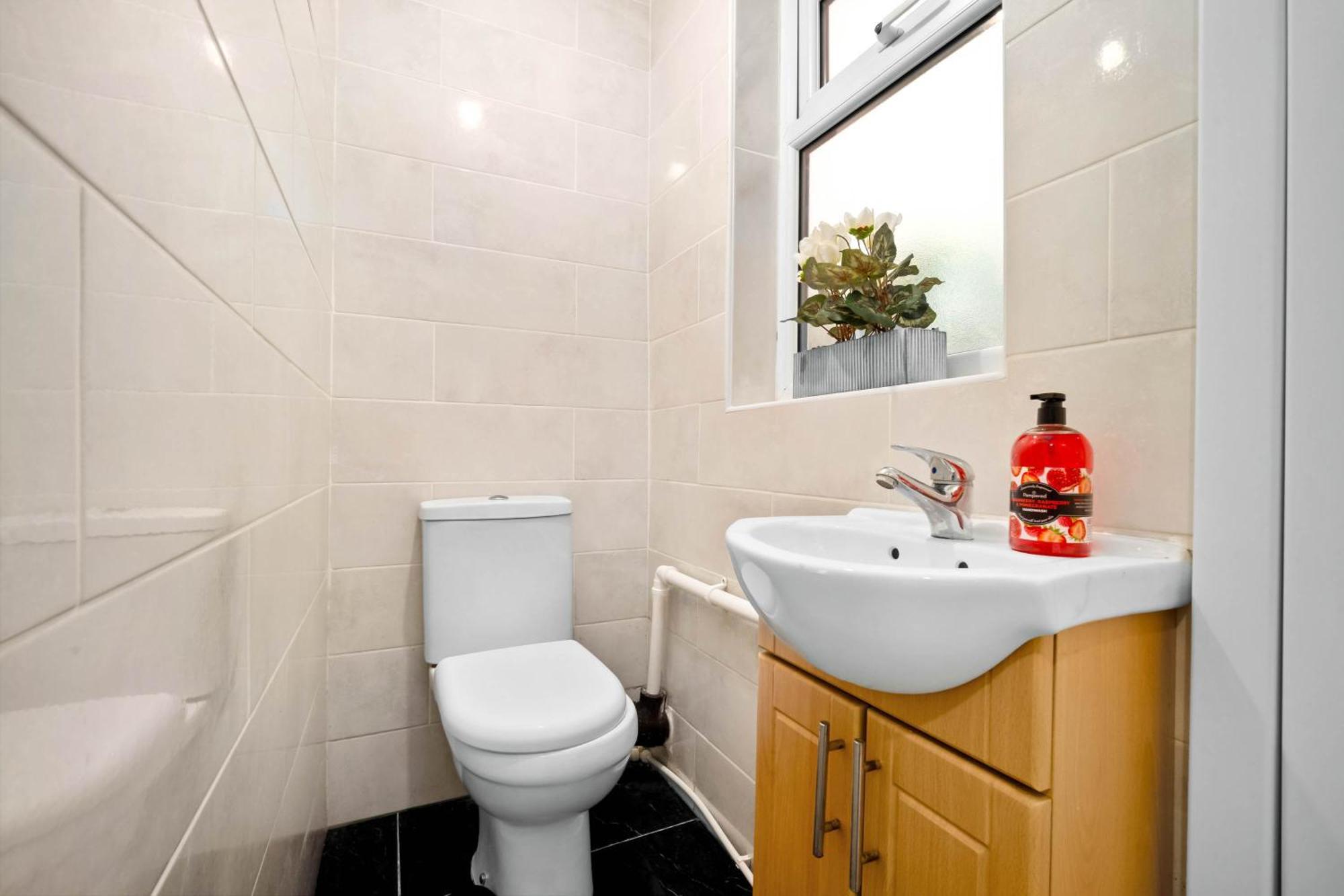 Дом отдыха Harborne House, Perfect For Contractors & Families, Sleeps 8 Бирмингем
