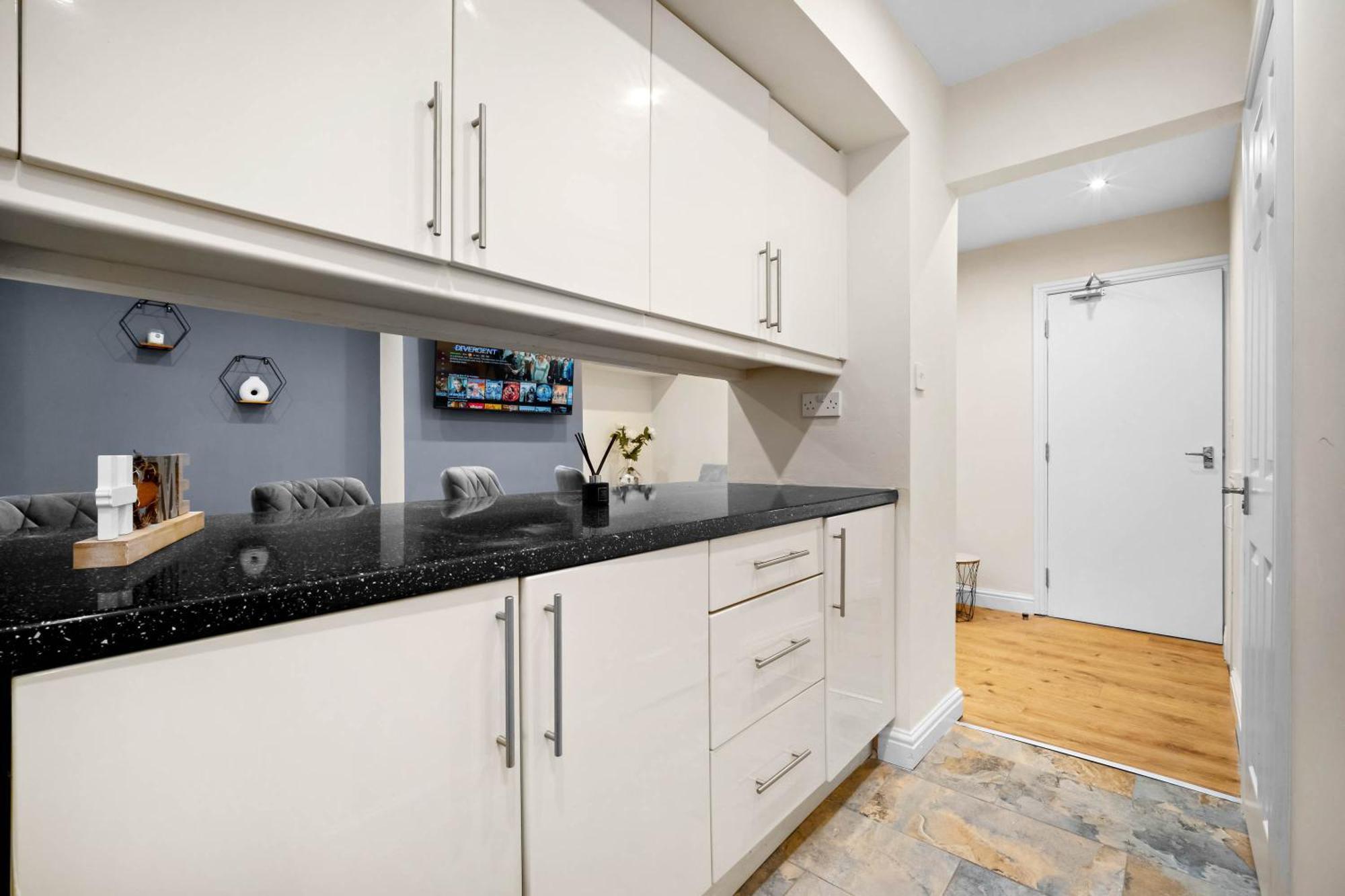 Harborne House, Perfect For Contractors & Families, Sleeps 8 Бирмингем